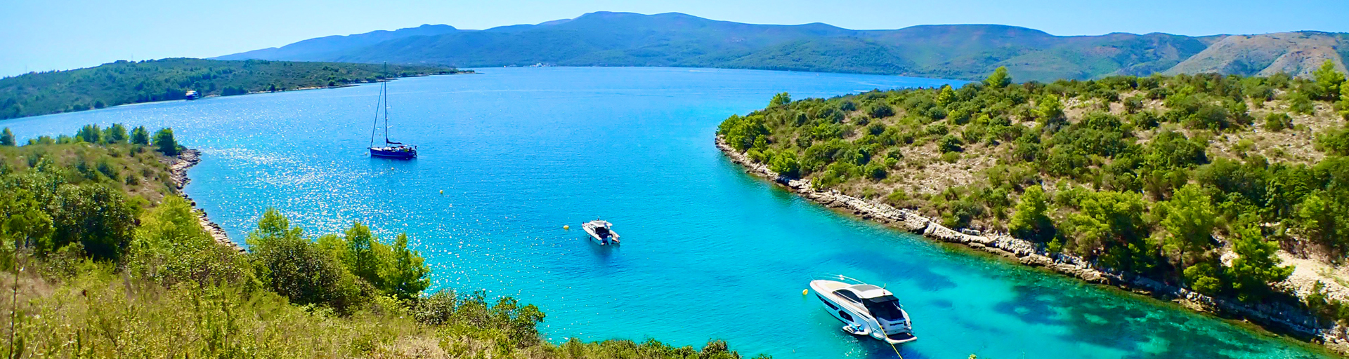 Azimut Atlantis 43 - Daydream nabij baai Luka Tiha in Stari Grad Hvar, Split Dalmatië