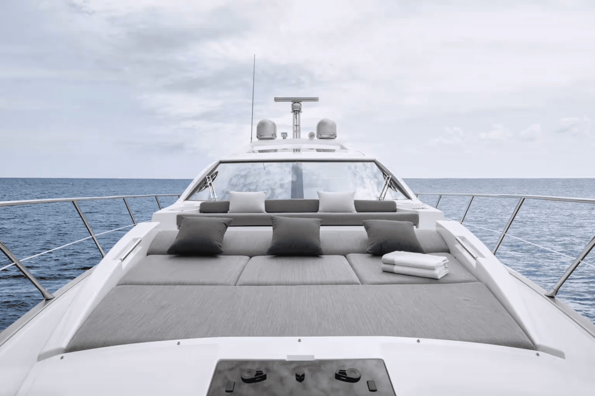 Azimut S6 Minifly - AB Lease Yacht Charter Belgium Croatia