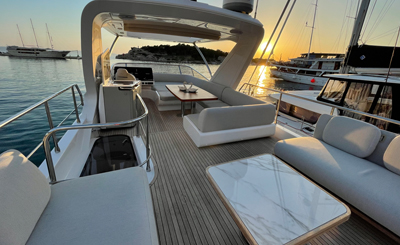 Azimut 55 Fly Dream Catcher - AB Yacht Charter Belgium